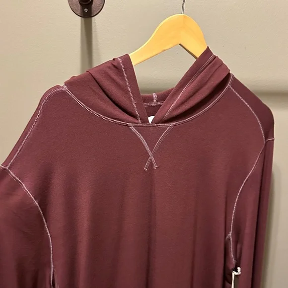 Men's Maroon Hooded Long-Sleeve Pullover Shirt - Picture 4 of 7